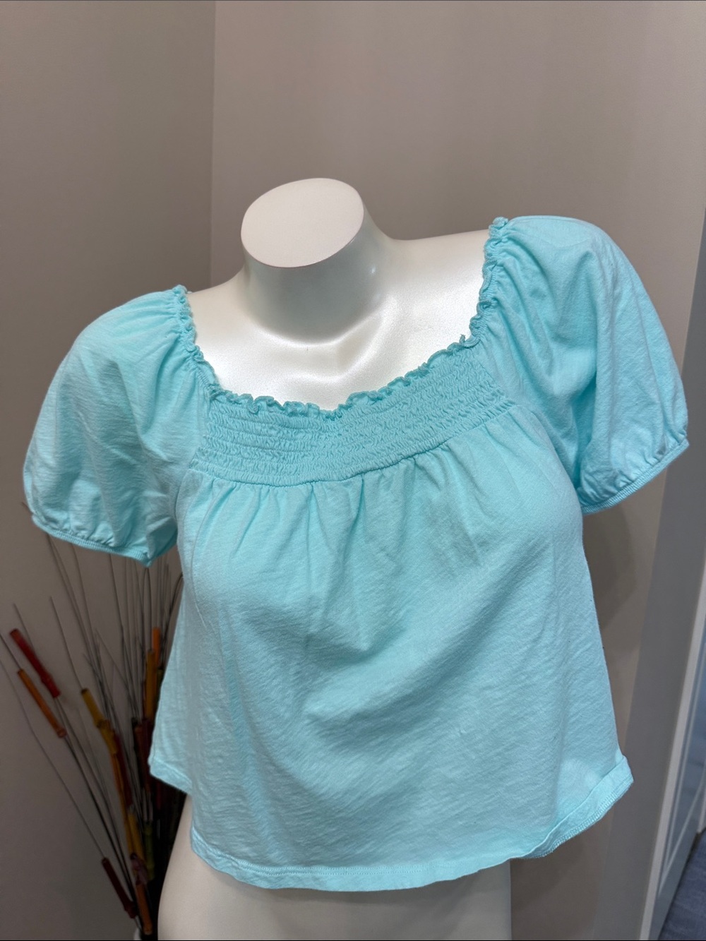 American Eagle Outfitters light turquoise Off-Shoulder Puff‎ Sleeve Crop Top Sz
